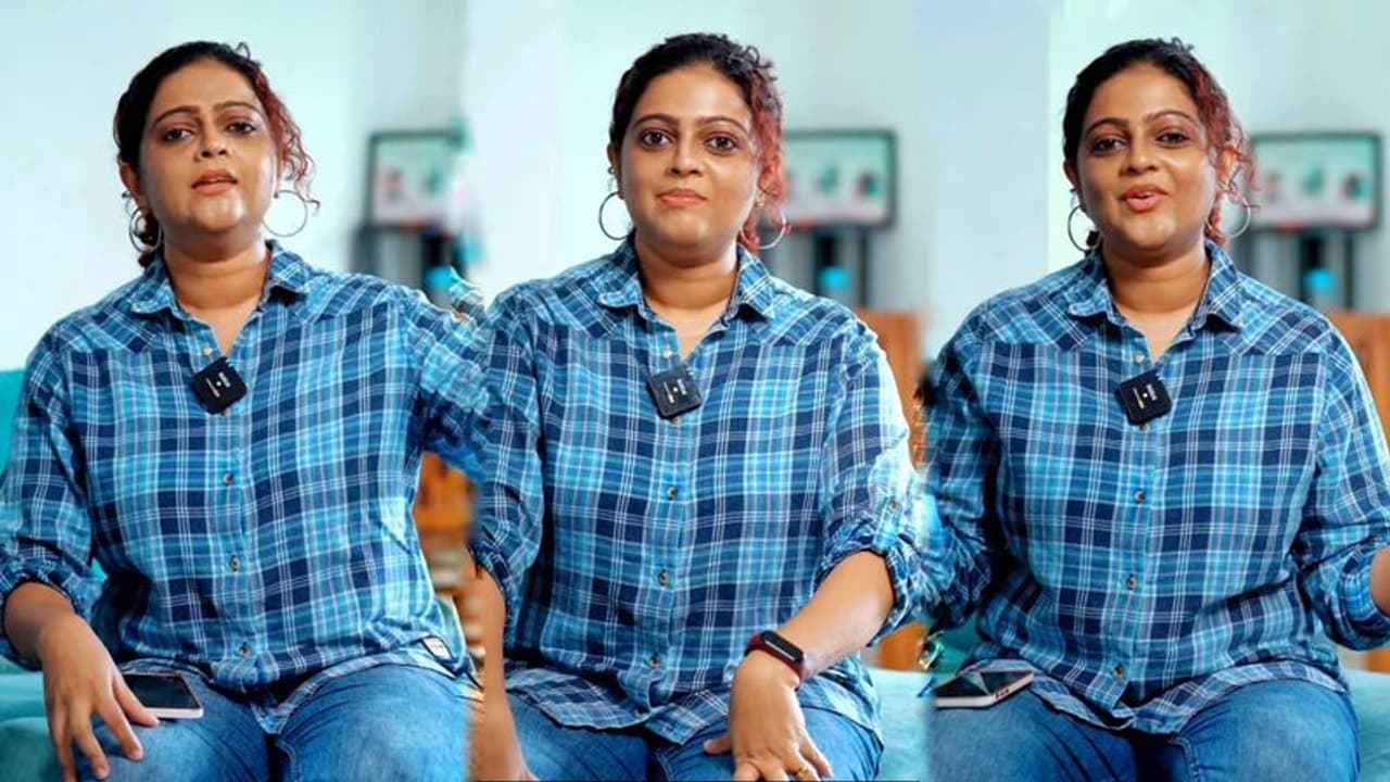 Aswathy sreekanth : കുട്ടികള്ക്കുവേണ്ടി കരിയര് ഉപേക്ഷിക്കുന്നത് ശരിയായ തീരുമാനമല്ല : അശ്വതി ശ്രീകാന്ത് Aswathy sreekanth : കുട്ടികള്ക്കുവേണ്ടി കരിയര് ഉപേക്ഷിക്കുന്നത് ശരിയായ തീരുമാനമല്ല : അശ്വതി ശ്രീകാന്ത്