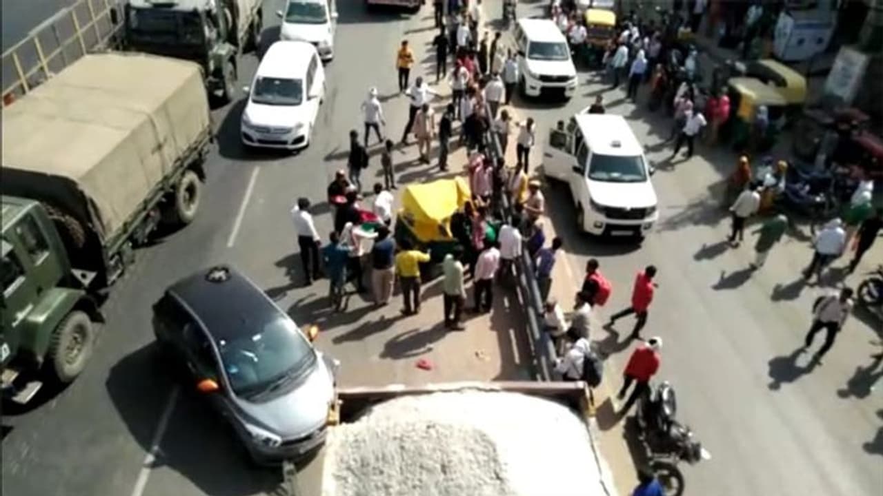 राजस्थान में रोंगटे खड़े कर देने वाला हादसा: धौलपुर में ट्रक की टक्कर से टेंपो का पार्ट पार्ट अलग, दो की मौत