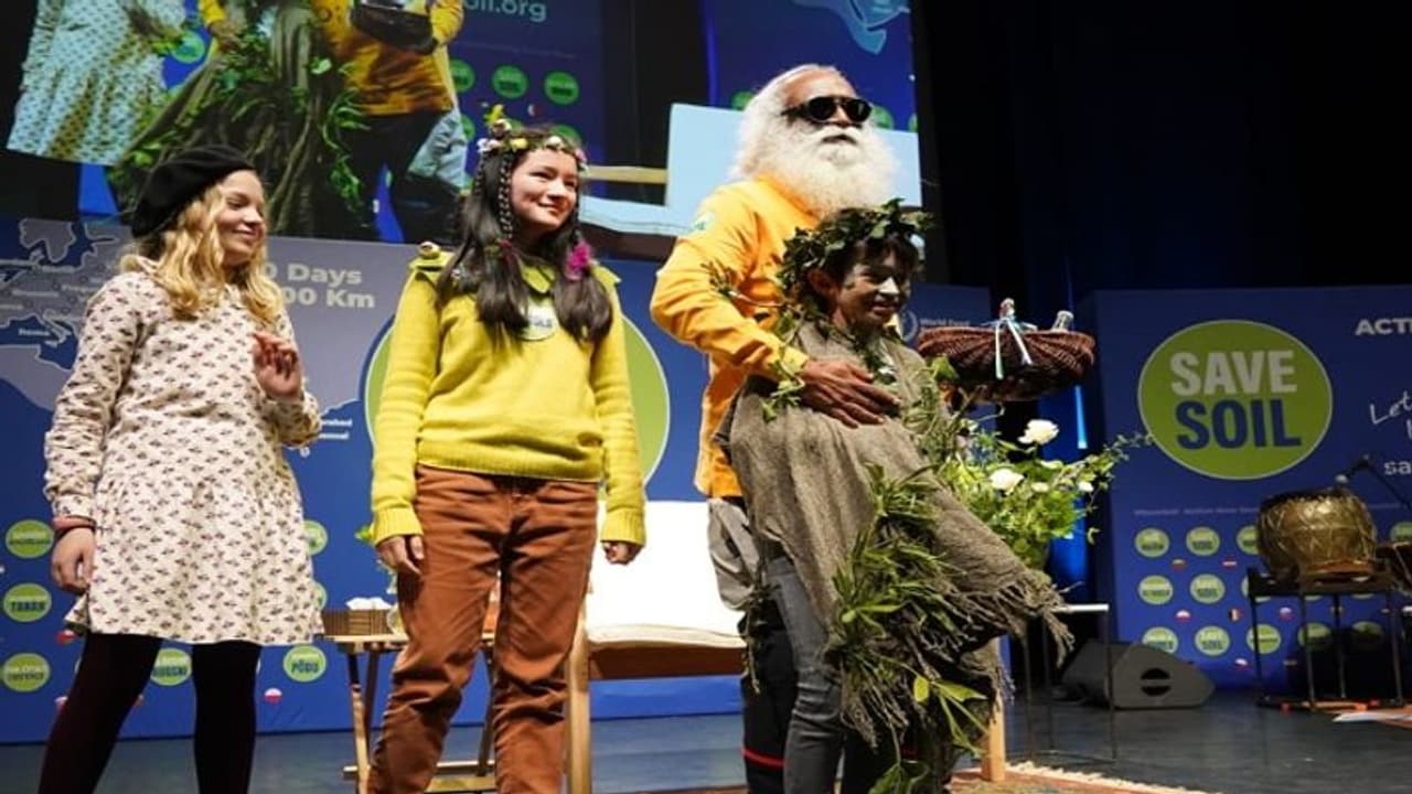 सद्गुरु ने कहा आज हम जो खाना खा रहे हैं वह अजन्मे बच्चे का है, धरती बचाने के लिए नीतिगत बदलाव लाना होगा