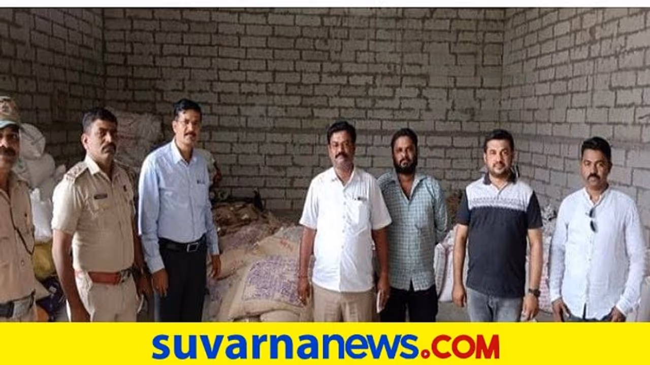 ವಿಜಯಪುರದಲ್ಲಿ ಎಗ್ಗಿಲ್ಲದೆ ಸಾಗ್ತಿದೆ ಪಡಿತರ ಅಕ್ಕಿ ಮಾರಾಟ ದಂಧೆ..! ವಿಜಯಪುರದಲ್ಲಿ ಎಗ್ಗಿಲ್ಲದೆ ಸಾಗ್ತಿದೆ ಪಡಿತರ ಅಕ್ಕಿ ಮಾರಾಟ ದಂಧೆ..!