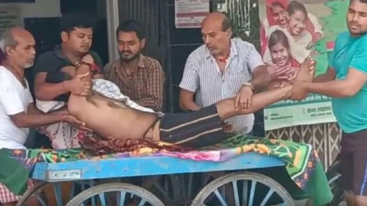 बिहार से आई झकझोर देने वाली तस्वीर: भीषण गर्मी में बेटे का शव सब्जी के ठेले पर लादकर लाए, किसी ने नहीं की मदद