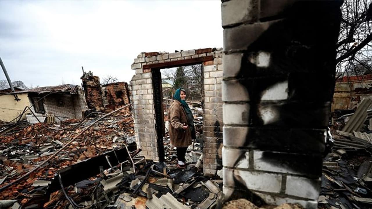 Russia Ukraine War:युद्ध ने बर्बाद की दी दोनों देशों की इकोनॉमी, इस हफ्ते और भी भीषण हमले की चेतावनी Russia Ukraine War:युद्ध ने बर्बाद की दी दोनों देशों की इकोनॉमी, इस हफ्ते और भी भीषण हमले की चेतावनी