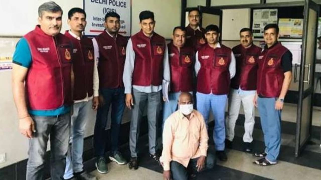 दिल्ली पुलिस के हत्थे चढ़ा बिहार का वॉन्टेड नक्सली, 26 साल से इसकी तलाश, खुद का अंतिम संस्कार तक करवा चुका था