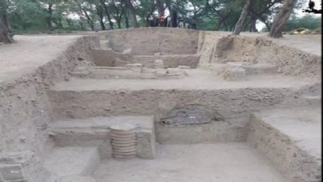 हस्तिनापुर के पांडव टीले में 2 माह से जारी खुदाई हुई बंद, मिले कई अवशेषों को किया जाएगा संरक्षित हस्तिनापुर के पांडव टीले में 2 माह से जारी खुदाई हुई बंद, मिले कई अवशेषों को किया जाएगा संरक्षित