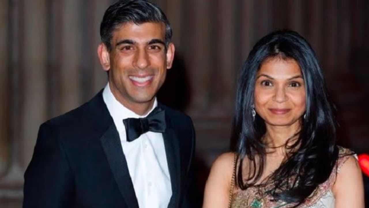 బ్రిటన్ క్వీన్ కంటే ధనవంతురాలిగా ఇన్ఫోసిస్ వ్యవస్థాపకుడి కుమార్తె.. ఆమె సంపద ఎంతో తెలుసా..? బ్రిటన్ క్వీన్ కంటే ధనవంతురాలిగా ఇన్ఫోసిస్ వ్యవస్థాపకుడి కుమార్తె.. ఆమె సంపద ఎంతో తెలుసా..?