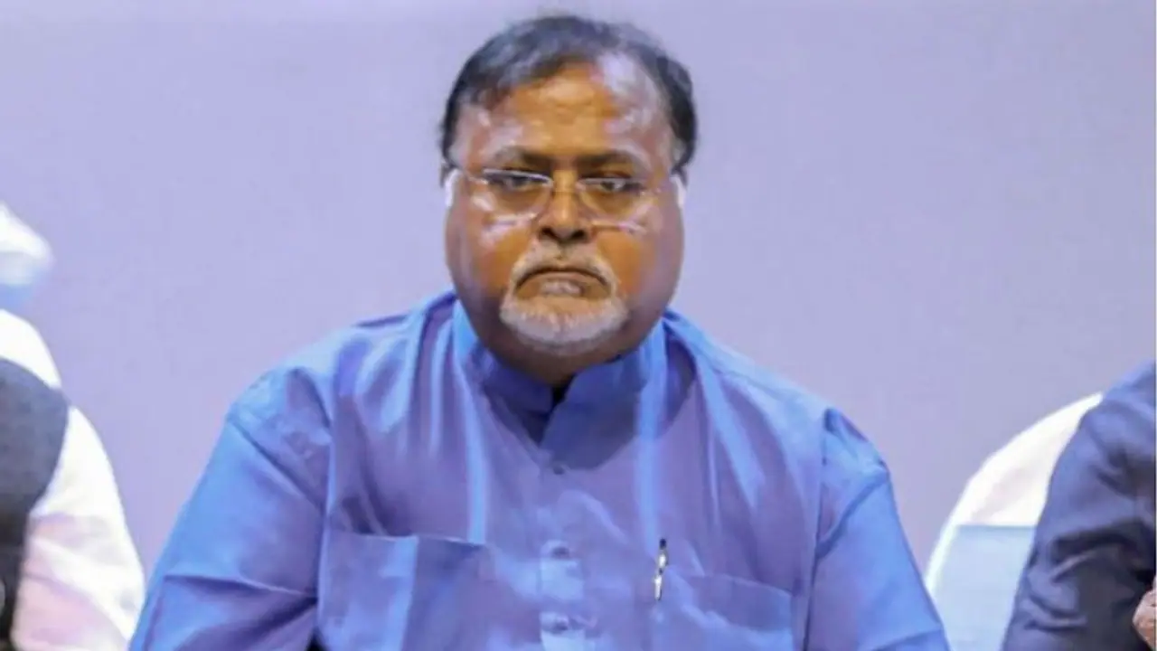 গ্রেপ্তার পার্থ চট্টোপাধ্যায় কে সঙ্গে নিয়ে ছুটে চলেছে ইডির কনভয়, জোকা আইএসআই তে হতে পারে মেডিক্যাল পরীক্ষা গ্রেপ্তার পার্থ চট্টোপাধ্যায় কে সঙ্গে নিয়ে ছুটে চলেছে ইডির কনভয়, জোকা আইএসআই তে হতে পারে মেডিক্যাল পরীক্ষা