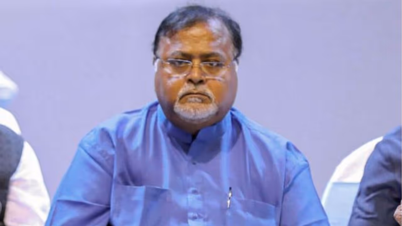 Mamata Banerjee ignored 3 calls made by Partha Chatterjee after his arrest?