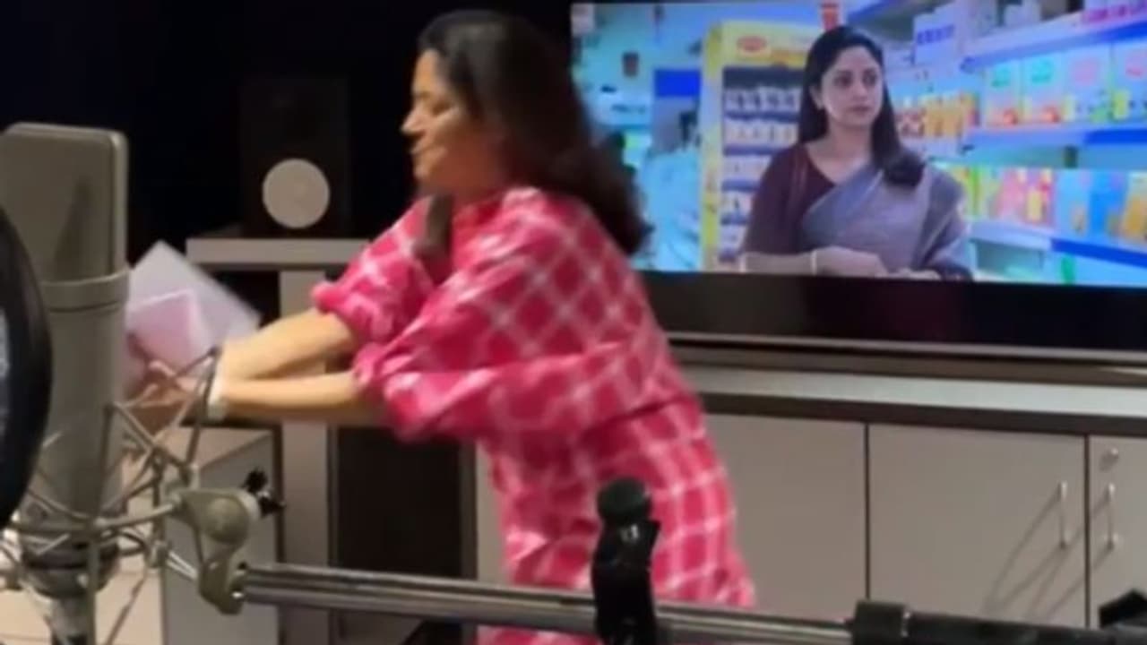 Nadhiya Moidu : തെലുങ്കില് ആദ്യമായി ഡബ്ബ് ചെയ്ത് നദിയ മൊയ്തു, റീല് വീഡിയോ പങ്കുവെച്ച് താരം Nadhiya Moidu : തെലുങ്കില് ആദ്യമായി ഡബ്ബ് ചെയ്ത് നദിയ മൊയ്തു, റീല് വീഡിയോ പങ്കുവെച്ച് താരം