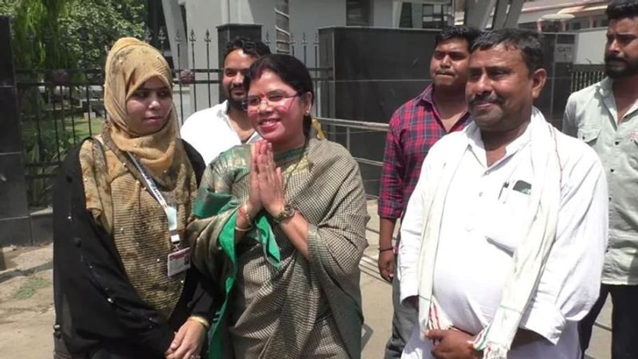 पीएम मोदी के गढ़ में भाजपा को मिली हार, विधान परिषद चुनाव में कायम रहा निर्दलीय का दबदबा पीएम मोदी के गढ़ में भाजपा को मिली हार, विधान परिषद चुनाव में कायम रहा निर्दलीय का दबदबा