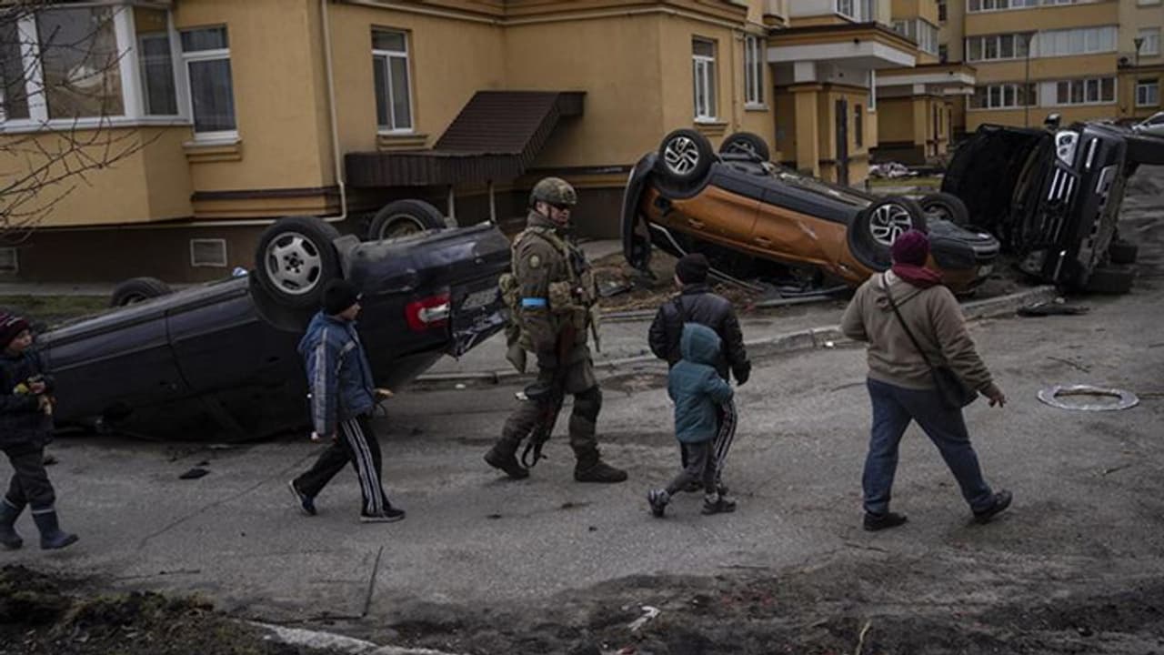 रूसी मिसाइलों से तबाह हुआ यूक्रेन के मिकोलीव का एयरपोर्ट, जापान ने कड़े प्रतिबंधों काे दी मंजूरी रूसी मिसाइलों से तबाह हुआ यूक्रेन के मिकोलीव का एयरपोर्ट, जापान ने कड़े प्रतिबंधों काे दी मंजूरी