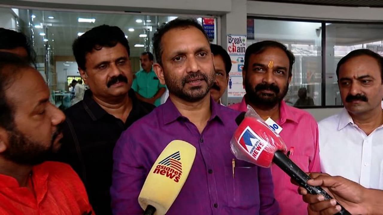 ജോയ്സന വിഷയത്തില് കേന്ദ്ര അന്വേഷണം? പിന്തുണച്ച് സുരേന്ദ്രന്, ബിഷപ്പിനെ അടക്കം സന്ദര്ശിച്ചു ജോയ്സന വിഷയത്തില് കേന്ദ്ര അന്വേഷണം? പിന്തുണച്ച് സുരേന്ദ്രന്, ബിഷപ്പിനെ അടക്കം സന്ദര്ശിച്ചു