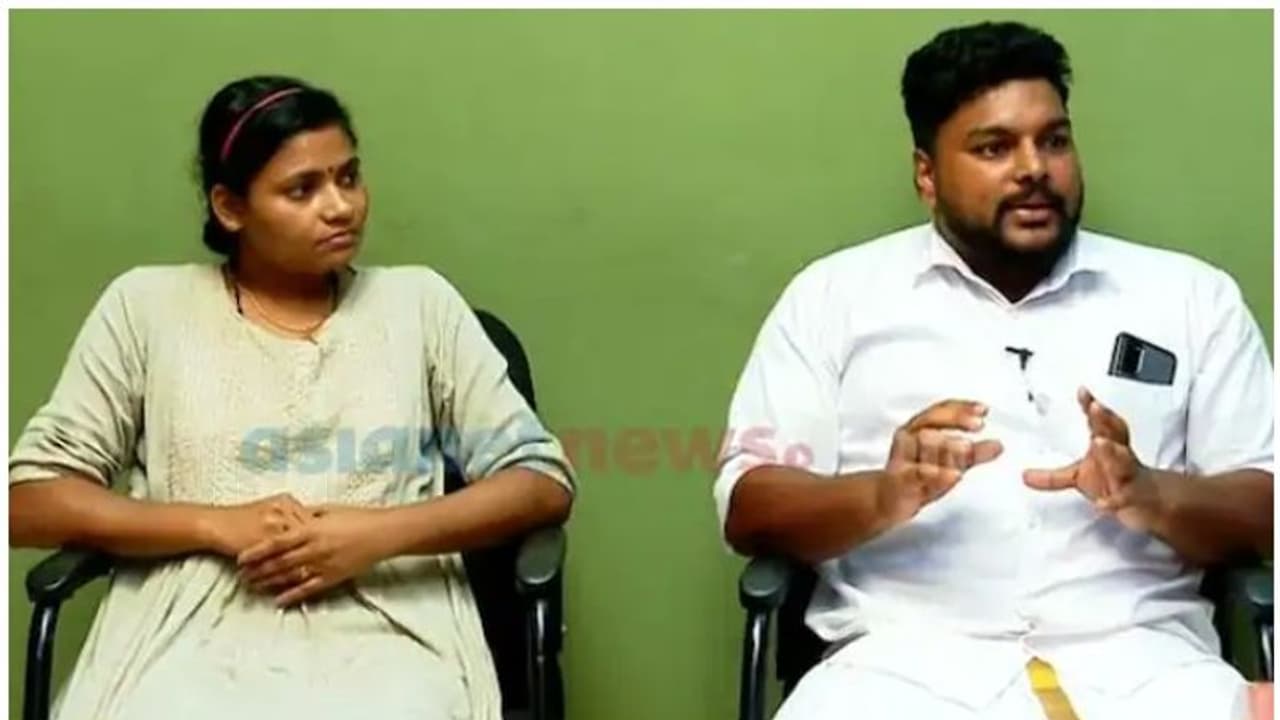 Love Jihad: ലൗ ജിഹാദ് വിഷയത്തിൽ കോടഞ്ചേരിയിൽ ഇന്ന് സിപിഎമ്മിന്റെ രാഷ്ട്രീയ വിശദീകരണ യോഗം Love Jihad: ലൗ ജിഹാദ് വിഷയത്തിൽ കോടഞ്ചേരിയിൽ ഇന്ന് സിപിഎമ്മിന്റെ രാഷ്ട്രീയ വിശദീകരണ യോഗം