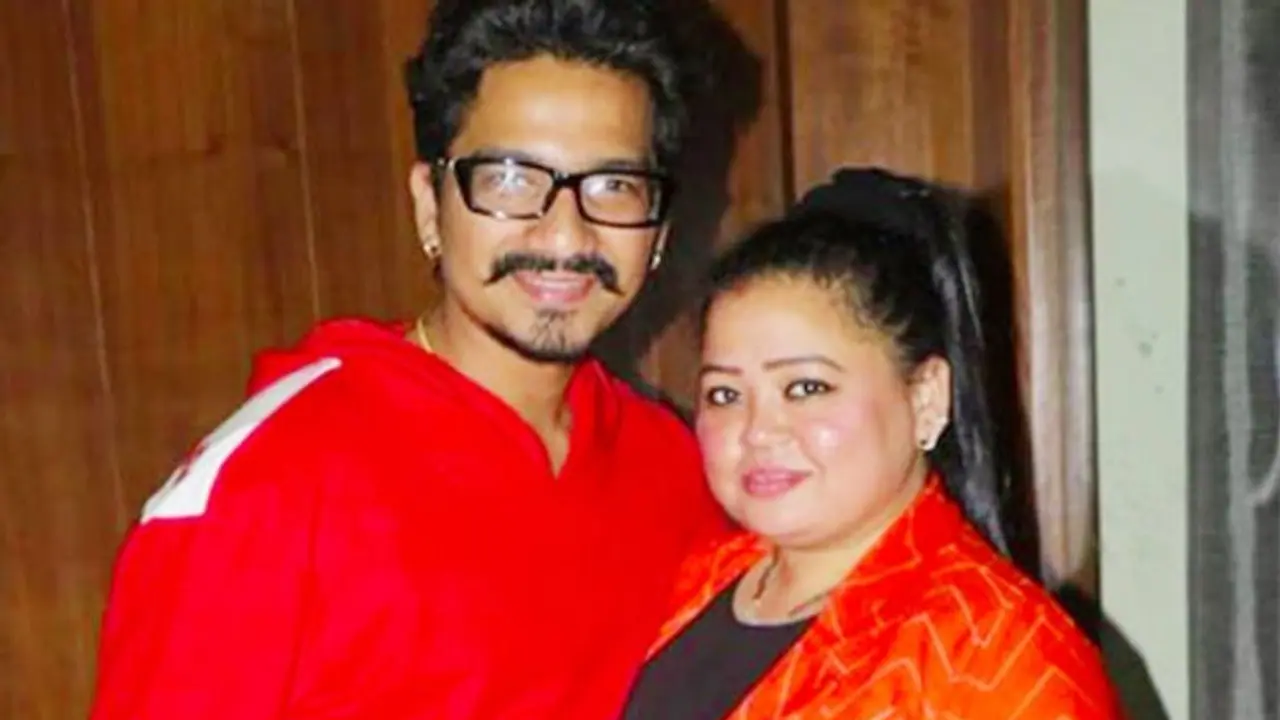 बेटा होने के बाद ऐसी हो गई भारती सिंह की लाइफ, बताया घर में किस नाम से पुकारती है लाडले को बेटा होने के बाद ऐसी हो गई भारती सिंह की लाइफ, बताया घर में किस नाम से पुकारती है लाडले को