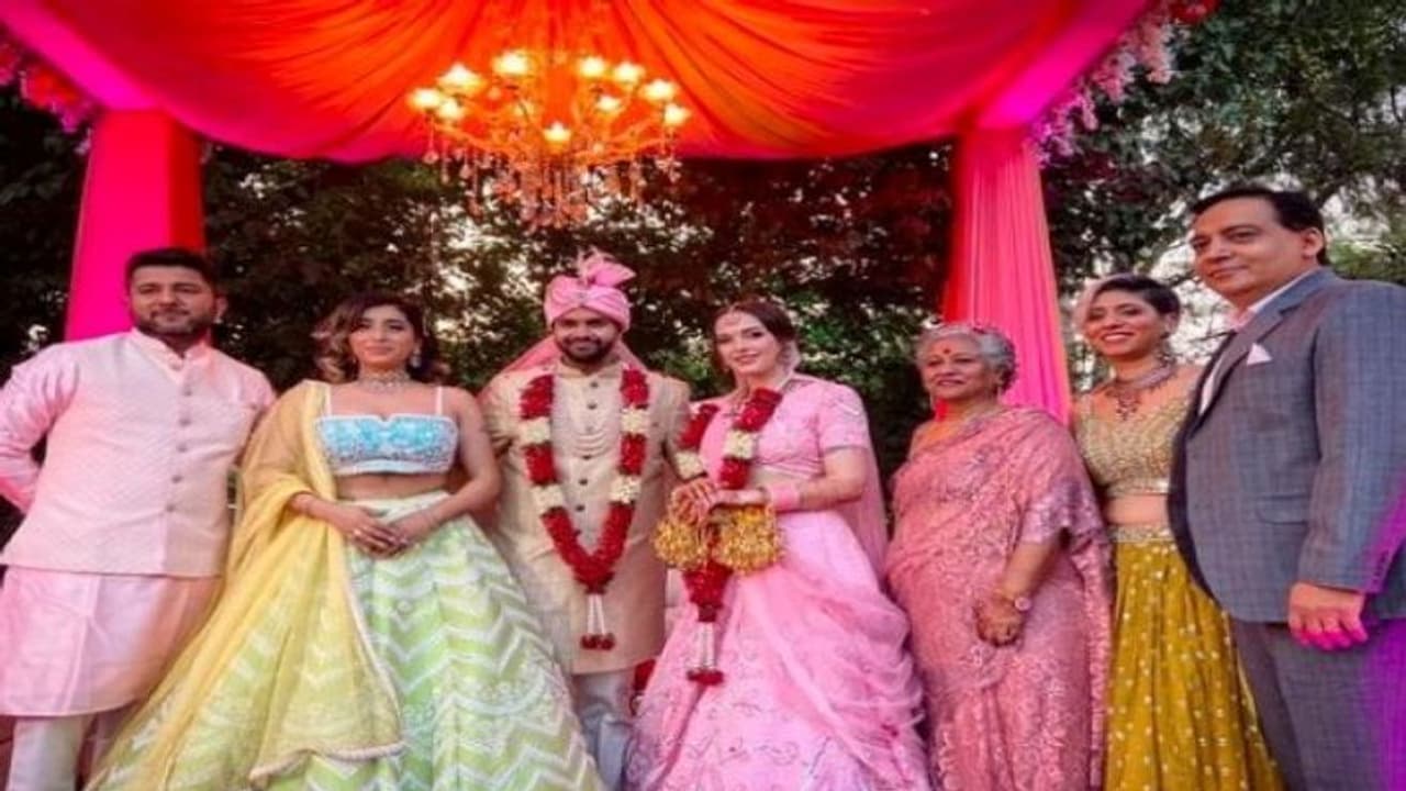 जानिए नेहा भसीन के भाई अनुभव की पत्नी अन्ना हेरोदेत्स्का युद्ध के बीच यूक्रेन से कब और कैसे आई थीं भारत