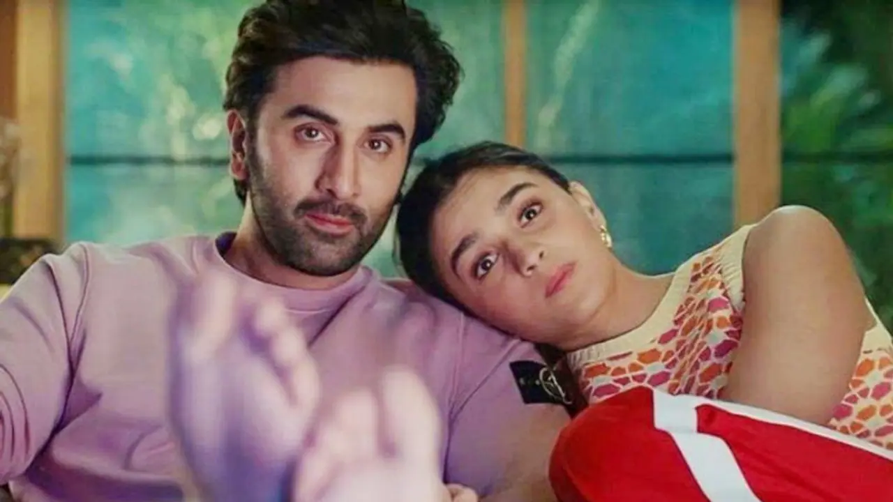 शादी के बाद 15 दिन तक ये काम करेंगे रणबीर आलिया, इस कारण सास नीतू सिंह है नई बहू को लेकर उत्साहित शादी के बाद 15 दिन तक ये काम करेंगे रणबीर आलिया, इस कारण सास नीतू सिंह है नई बहू को लेकर उत्साहित