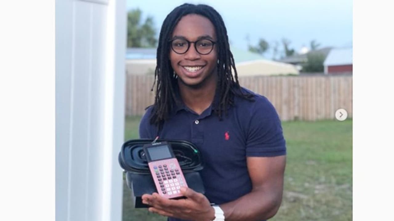 18 yr old US teen accepted to 27 colleges, earns Rs 30 crore in scholarships