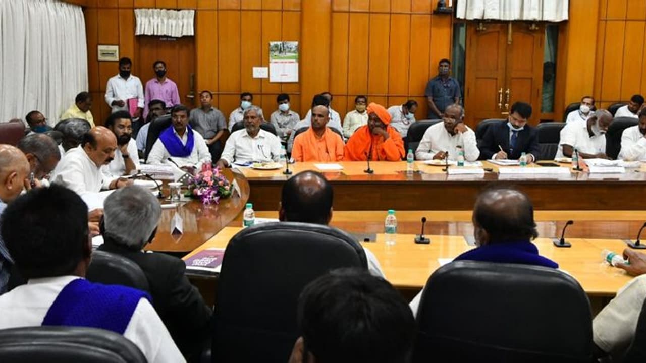 'ಅಂಬೇಡ್ಕರ್‌ಗೆ ಅಪಮಾನ ಮಾಡಿದ ನ್ಯಾಯಾಧೀಶರ ಮೇಲೆ ಕ್ರಮ ಕೈಗೊಳ್ಳಿ' ಸಿಎಂ ಸಭೆಯಲ್ಲಿ ಒತ್ತಾಯ