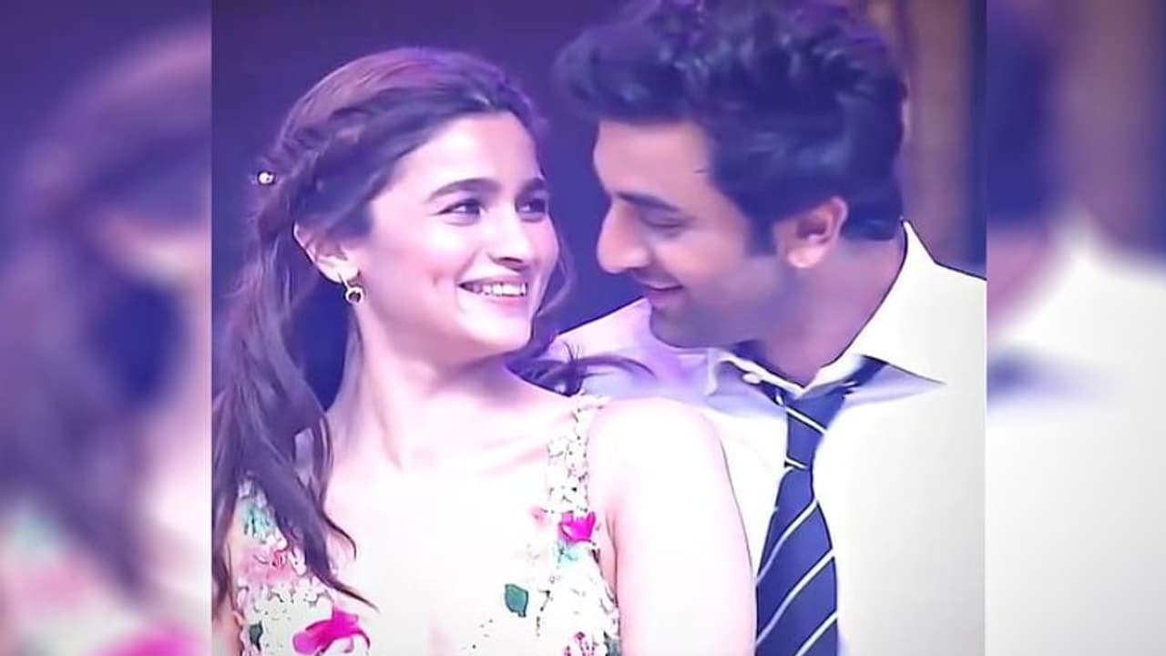  आलिया रणबीर आज हो जाएंगे सात जन्मों के लिए एक दूजे के, देखें ये वीडियोज जिसमें लवबर्ड्स का छुपा है रोमांस