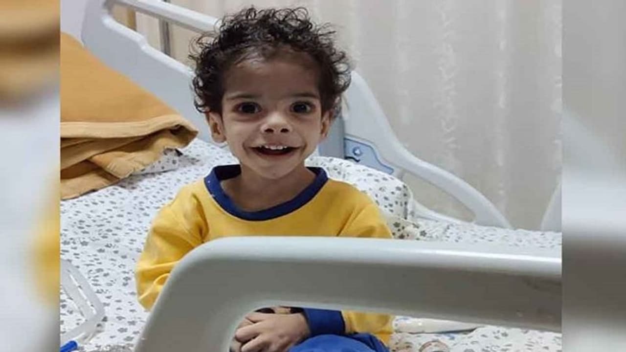 ఈ చిన్నారి మృత్యుంజయుడు.. రెండేళ్ల బాబుకు అరుదైన అన్నవాహిక ఆపరేషన్... ఈ చిన్నారి మృత్యుంజయుడు.. రెండేళ్ల బాబుకు అరుదైన అన్నవాహిక ఆపరేషన్...