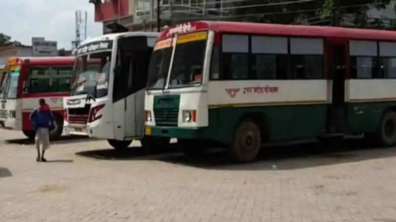 उत्तर प्रदेश की रोडवेज बसों का सफर हुआ महंगा, जानिए किस वजह से परिवहन निगम ने बढ़ा दिया किराया उत्तर प्रदेश की रोडवेज बसों का सफर हुआ महंगा, जानिए किस वजह से परिवहन निगम ने बढ़ा दिया किराया