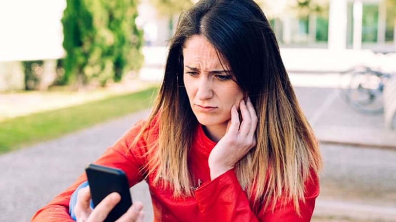 आपका स्मार्टफोन हो रहा हैंग तो इन 5 टिप्स को करें फॉलो, डबल हो जाएगी स्पीड आपका स्मार्टफोन हो रहा हैंग तो इन 5 टिप्स को करें फॉलो, डबल हो जाएगी स्पीड