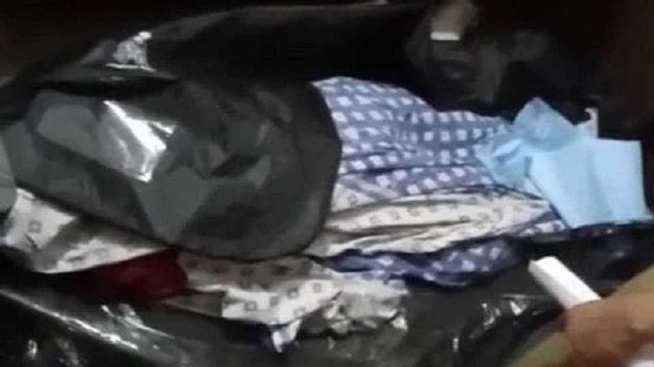 13 साल पुरानी लव मैरिज का हुआ दर्दनाक अंत, शराब के कारण हुए विवाद में पत्नी ने मारा चाटा तो पति ने की हत्या 13 साल पुरानी लव मैरिज का हुआ दर्दनाक अंत, शराब के कारण हुए विवाद में पत्नी ने मारा चाटा तो पति ने की हत्या