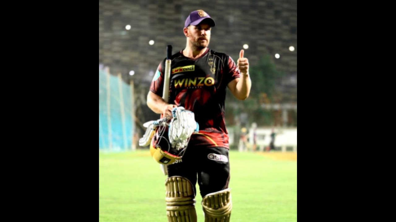 ഐപിഎല്ലില് താങ്കളെ ആരും നിലനിര്ത്തിയില്ല! ആരോണ് ഫിഞ്ചിനെ ക്രൂരമായി പരിഹസിച്ച് മുന് ഇംഗ്ലണ്ട് ക്യാപ്റ്റന് ഐപിഎല്ലില് താങ്കളെ ആരും നിലനിര്ത്തിയില്ല! ആരോണ് ഫിഞ്ചിനെ ക്രൂരമായി പരിഹസിച്ച് മുന് ഇംഗ്ലണ്ട് ക്യാപ്റ്റന്