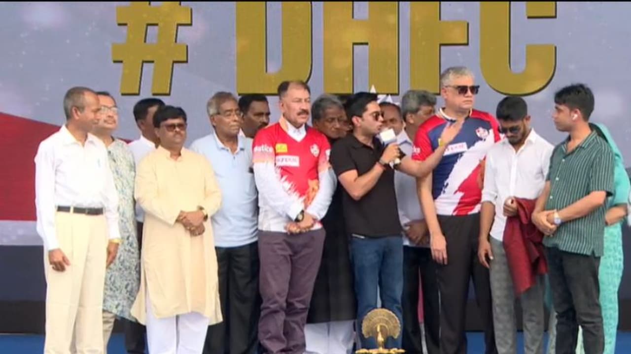 কোন ডিভিশনে খেলবে অভিষেক বন্দ্যোপাধ্যায়ের ফুটবল ক্লাব, জানিয়ে দিল আইএফএ কোন ডিভিশনে খেলবে অভিষেক বন্দ্যোপাধ্যায়ের ফুটবল ক্লাব, জানিয়ে দিল আইএফএ