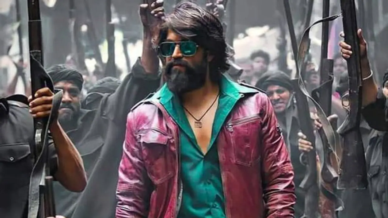 KGF 2 Box Office Collection: साउथ स्टार यश की फिल्म ने की छप्पर फाड़कर कमाई, वीकेंड पर और मचेगा गदर KGF 2 Box Office Collection: साउथ स्टार यश की फिल्म ने की छप्पर फाड़कर कमाई, वीकेंड पर और मचेगा गदर