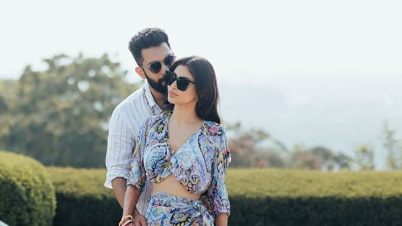 सूरज नांबियार ने मौनी रॉय को तन्हा छोड़ा! एक्ट्रेस ने कहा बहुत याद आ रही है सूरज नांबियार ने मौनी रॉय को तन्हा छोड़ा! एक्ट्रेस ने कहा बहुत याद आ रही है