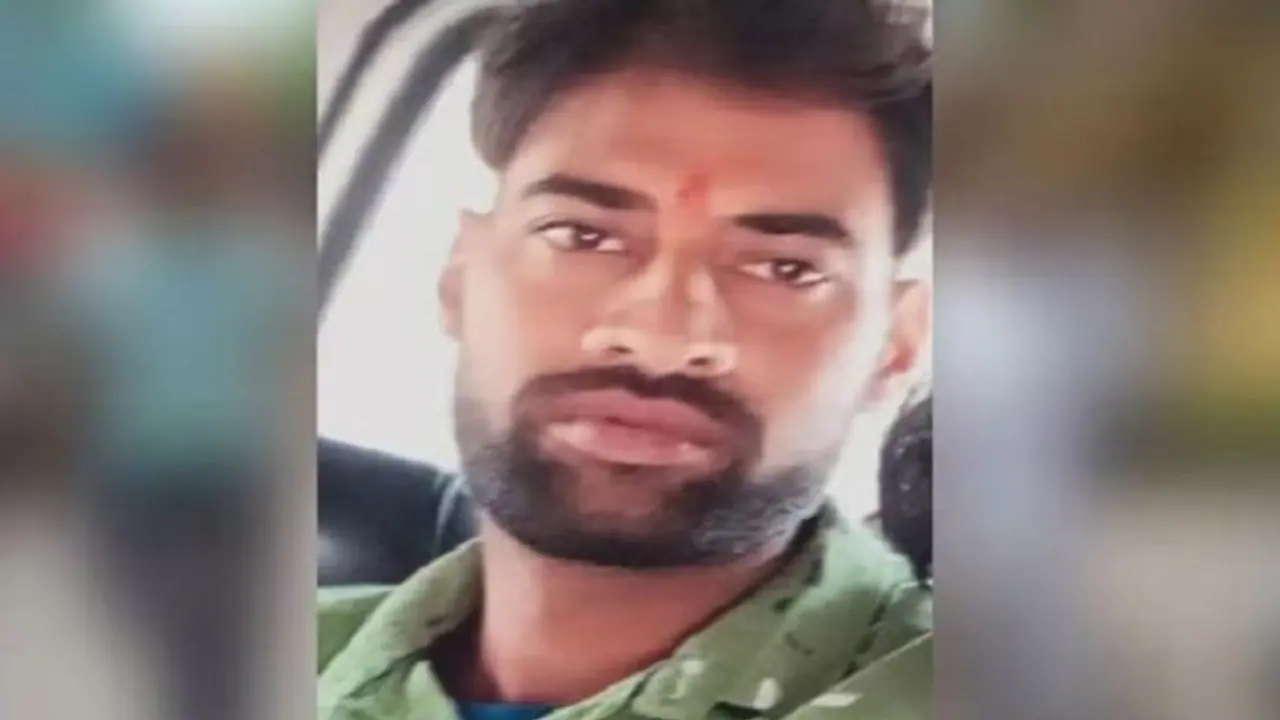 मेरठ का जवान विपिन शोपियां मुठभेड़ में हुआ घायल, जम्मू अस्पताल में जिंदगी मौत से लड़ रहा जंग मेरठ का जवान विपिन शोपियां मुठभेड़ में हुआ घायल, जम्मू अस्पताल में जिंदगी मौत से लड़ रहा जंग