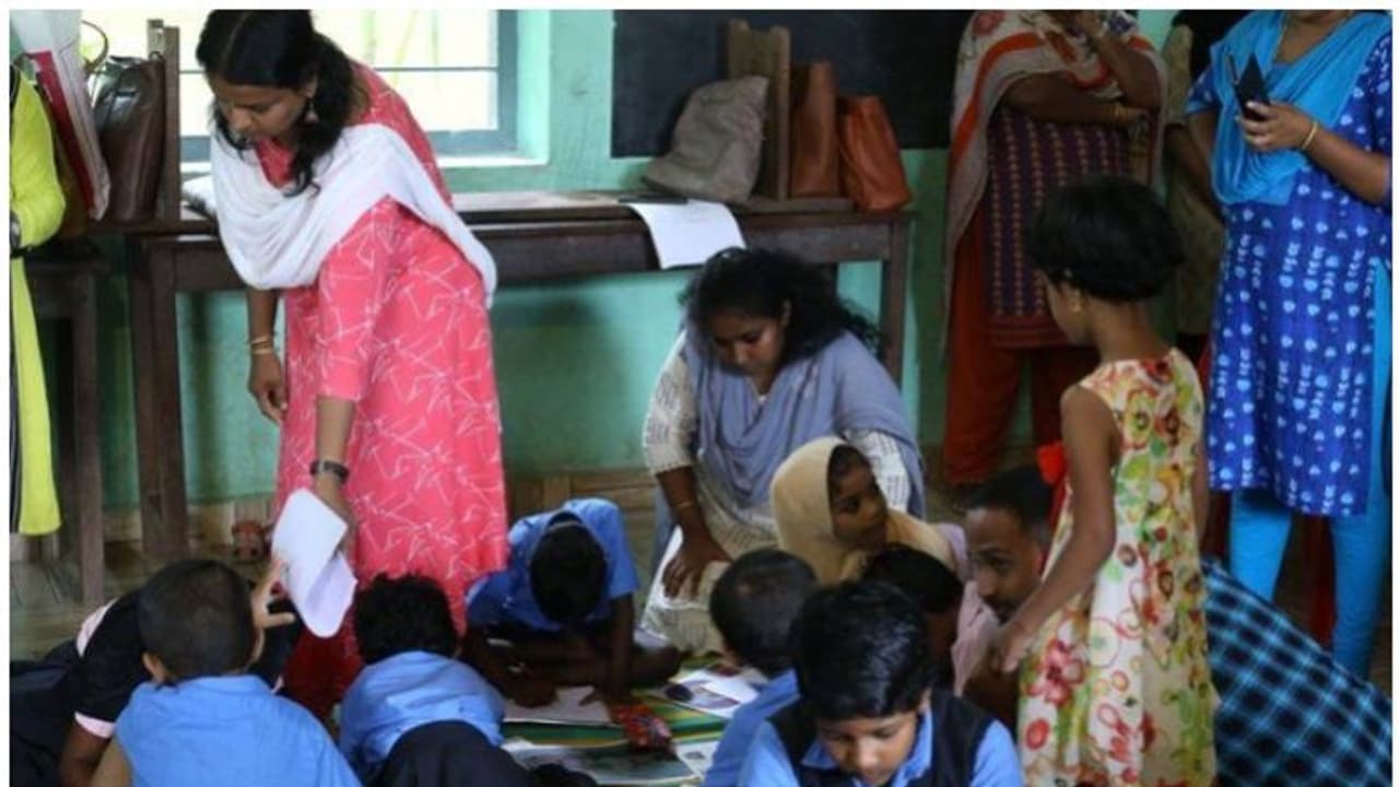 അതിഥി തൊഴിലാളികളുടെ മക്കൾക്കായി റോഷ്നി പദ്ധതി ആറാം ഘട്ടം; കൂടുതൽ കുട്ടികളെ ഉൾപ്പെടുത്തും അതിഥി തൊഴിലാളികളുടെ മക്കൾക്കായി റോഷ്നി പദ്ധതി ആറാം ഘട്ടം; കൂടുതൽ കുട്ടികളെ ഉൾപ്പെടുത്തും