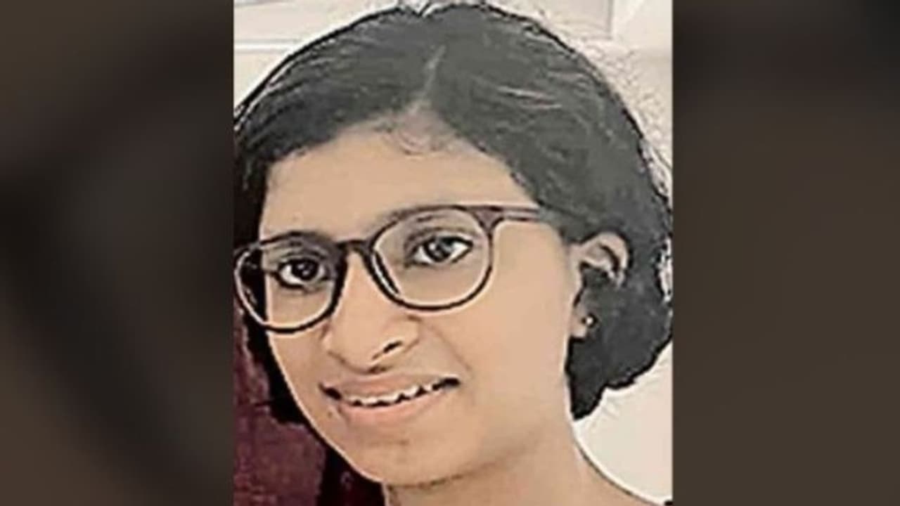 അമ്മ വഴക്ക് പറഞ്ഞതിന് ഫ്ലാറ്റില് നിന്ന് ചാടിയത്; കോട്ടയത്തെ 15കാരിയുടെ മരണം ആത്മഹത്യയെന്ന് പൊലീസ് അമ്മ വഴക്ക് പറഞ്ഞതിന് ഫ്ലാറ്റില് നിന്ന് ചാടിയത്; കോട്ടയത്തെ 15കാരിയുടെ മരണം ആത്മഹത്യയെന്ന് പൊലീസ്