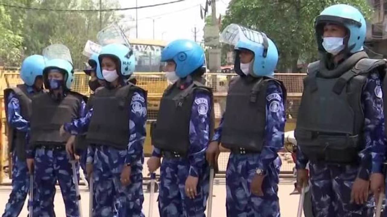 Delhi Hanuman Jayanti violence : ఢిల్లీ జహంగీర్పురి ఘర్షణలో 14 మందిని అరెస్టు చేసిన పోలీసులు Delhi Hanuman Jayanti violence : ఢిల్లీ జహంగీర్పురి ఘర్షణలో 14 మందిని అరెస్టు చేసిన పోలీసులు