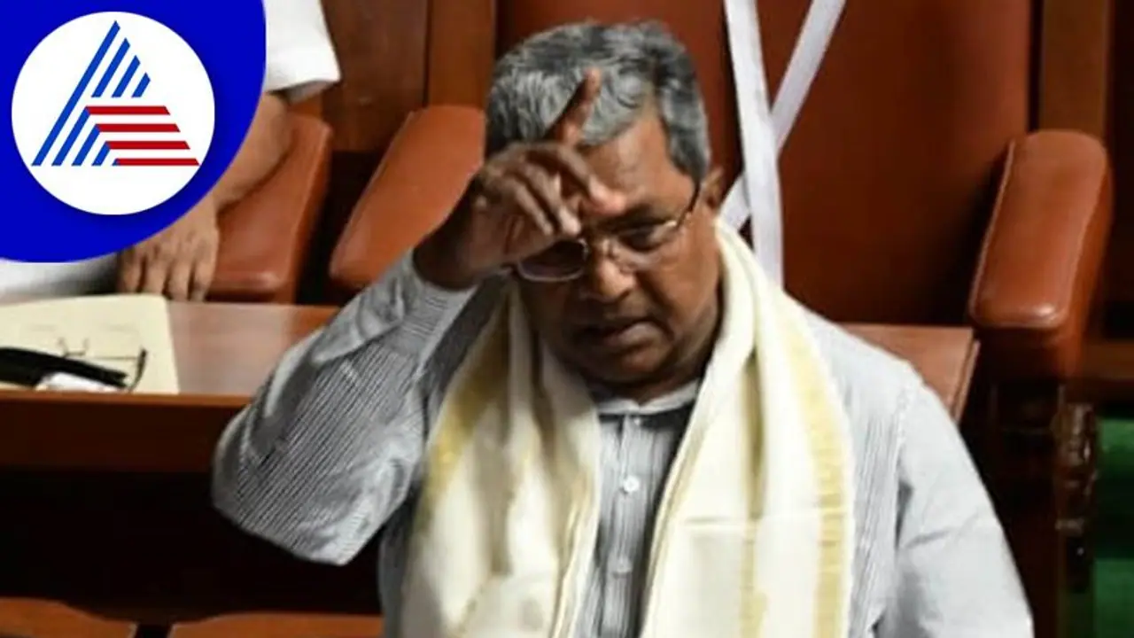 ಸಂವಿಧಾನ ಬದಲಾದರೆ ನಾನು ಕುರಿ ಕಾಯ್ಬೇಕಾಗುತ್ತೆ: ಇದರಿಂದ್ಲೇ ನಾನು ಸಿಎಂ, ಮೋದಿ ಪಿಎಂ ಆಗಿದ್ದು! ಸಂವಿಧಾನ ಬದಲಾದರೆ ನಾನು ಕುರಿ ಕಾಯ್ಬೇಕಾಗುತ್ತೆ: ಇದರಿಂದ್ಲೇ ನಾನು ಸಿಎಂ, ಮೋದಿ ಪಿಎಂ ಆಗಿದ್ದು!