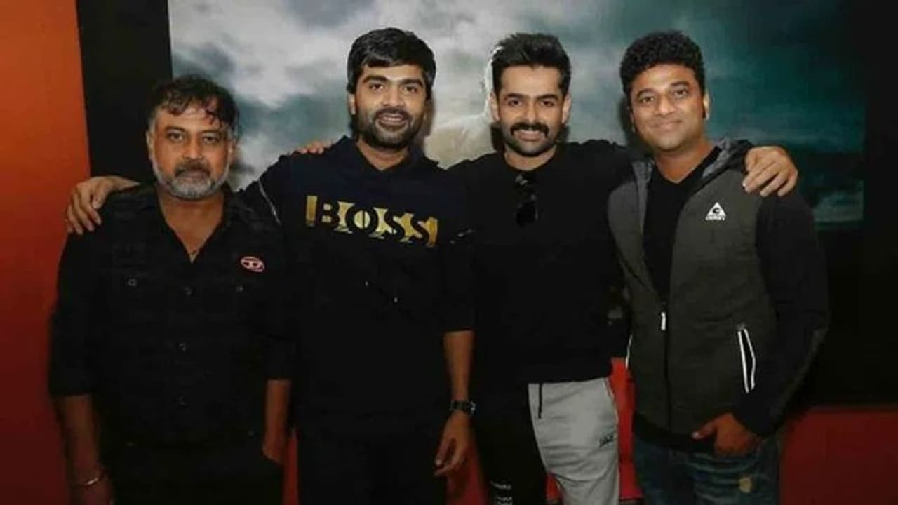 రామ్ కోసం రంగంలోకి దిగిన తమిళ స్టార్ హీరో, వారియర్ లో శింబు పాత్ర ఏంటో..? రామ్ కోసం రంగంలోకి దిగిన తమిళ స్టార్ హీరో, వారియర్ లో శింబు పాత్ర ఏంటో..?