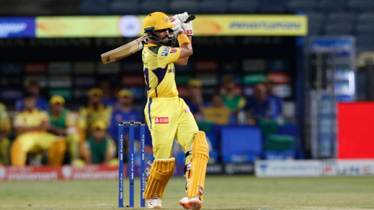 IPL 2022: గడగడలాడించిన గైక్వాడ్.. భారీ స్కోరు చేసిన చెన్నై.. గుజరాత్ లక్ష్యమెంతంటే..? 