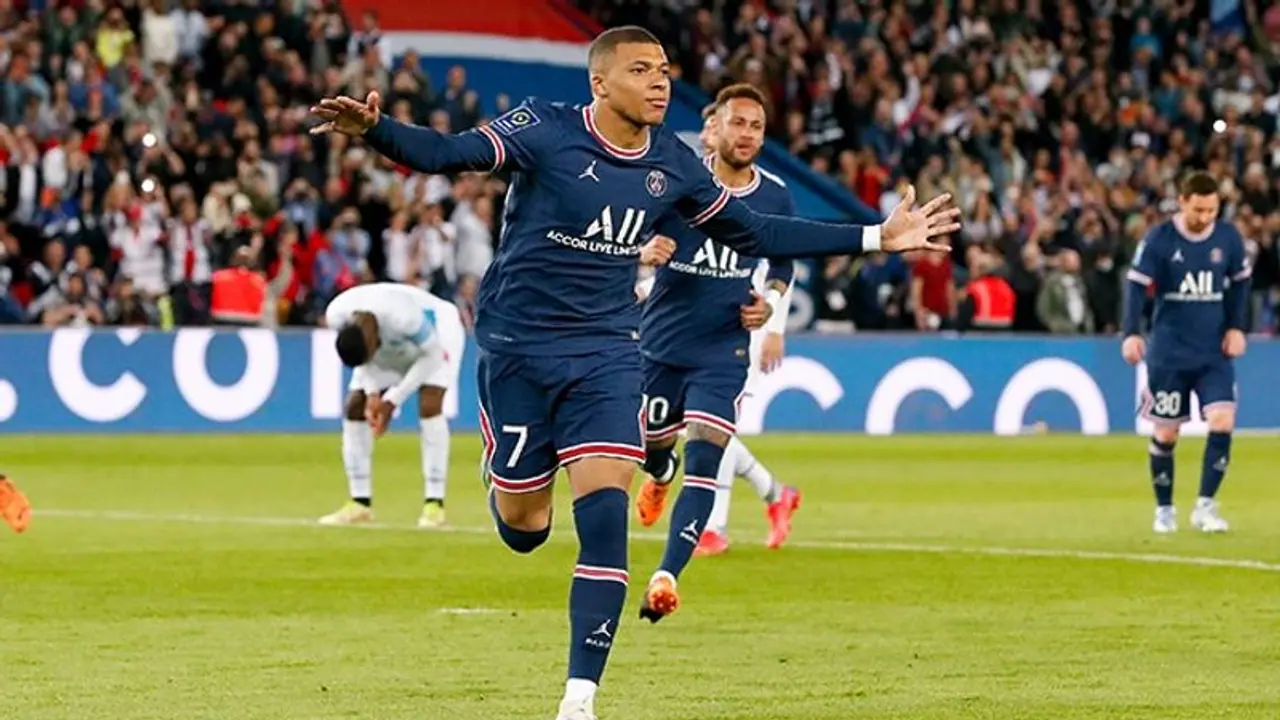 Kylian Mbappe : എംബാപ്പെ വരില്ലെന്ന് പെരസ് റയല് മാഡ്രിഡ് ടീമിനെ അറിയിച്ചു; താരം പിഎസ്ജിയില് തുടര്ന്നേക്കും Kylian Mbappe : എംബാപ്പെ വരില്ലെന്ന് പെരസ് റയല് മാഡ്രിഡ് ടീമിനെ അറിയിച്ചു; താരം പിഎസ്ജിയില് തുടര്ന്നേക്കും