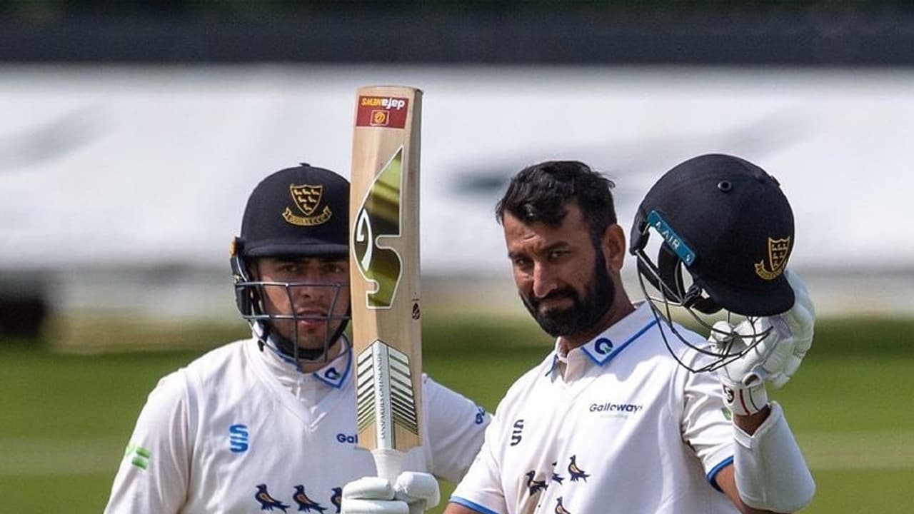 கவுண்டி கிரிக்கெட்டில் இரட்டை சதமடித்து விமர்சித்தவர்களின் வாயை அடைத்த புஜாரா..! செம பேட்டிங்