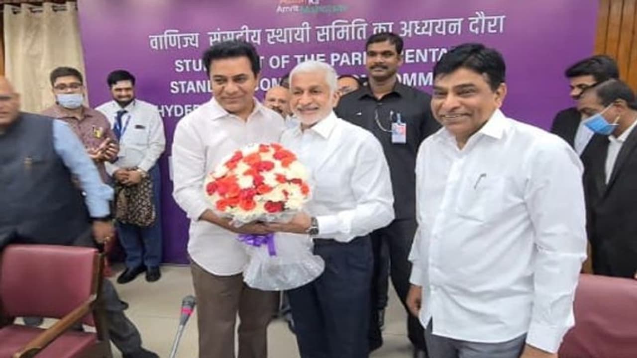 రాజకీయాలకు అతీతంగా నిర్ణయాలు ఉన్నప్పుడే దేశం అభివృద్ది: మంత్రి కేటీఆర్ రాజకీయాలకు అతీతంగా నిర్ణయాలు ఉన్నప్పుడే దేశం అభివృద్ది: మంత్రి కేటీఆర్