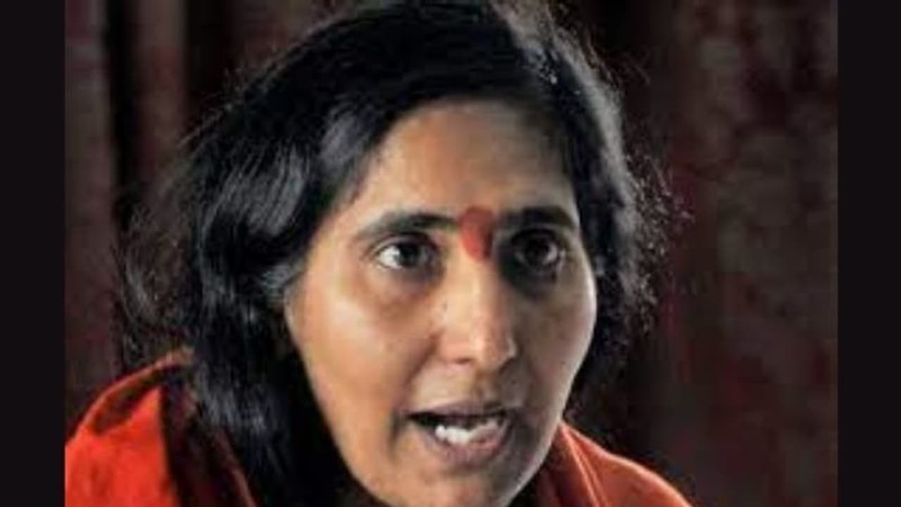 Sadhvi Rithambara: "ప్రతి హిందూవు నలుగురు పిల్లలను కనాలి": సాధ్వి రితంబర వివాదాస్పద వ్యాఖ్యలు Sadhvi Rithambara: "ప్రతి హిందూవు నలుగురు పిల్లలను కనాలి": సాధ్వి రితంబర వివాదాస్పద వ్యాఖ్యలు
