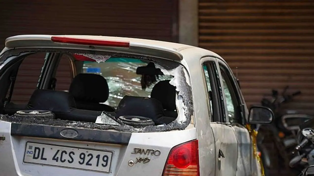 Jahangirpuri violence: VHP warns Delhi Police, says dare not 'frame us' Jahangirpuri violence: VHP warns Delhi Police, says dare not 'frame us'