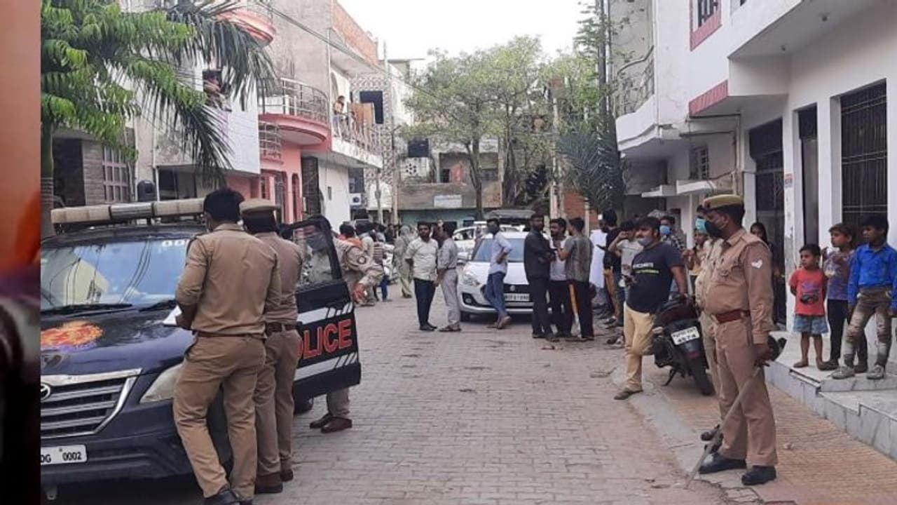 जयपुर में हैरान कर देने वाली वारदात, फिल्मी स्टाइल में तमंचे की नोंक पर लूटे लाखों रुपए, गाड़ी तक ले गए जयपुर में हैरान कर देने वाली वारदात, फिल्मी स्टाइल में तमंचे की नोंक पर लूटे लाखों रुपए, गाड़ी तक ले गए