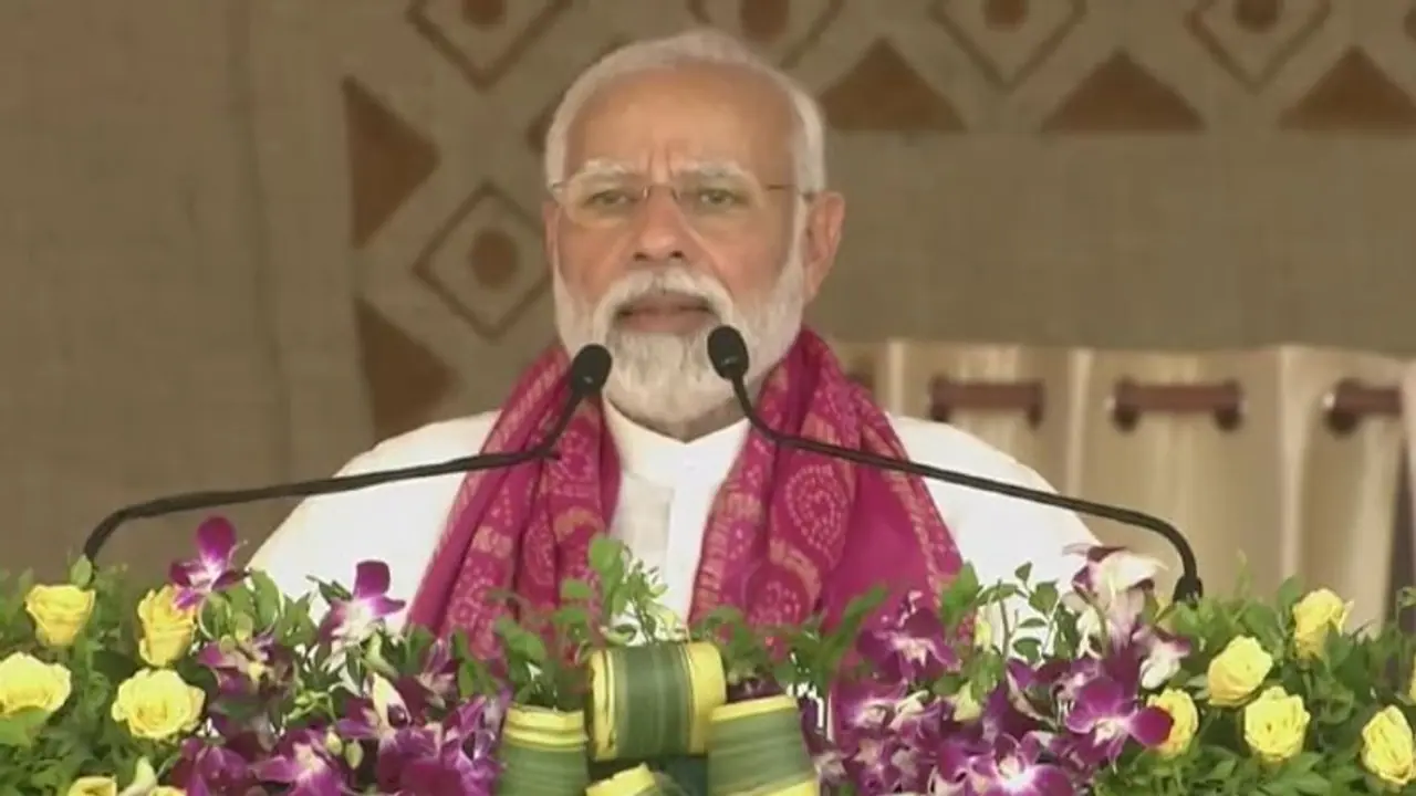 आलू और दूध का आपस में कोई लेना देना नहीं, लेकिन गुजरात में पीएम मोदी ने जोड़ दिया इनका भी रिश्ता आलू और दूध का आपस में कोई लेना देना नहीं, लेकिन गुजरात में पीएम मोदी ने जोड़ दिया इनका भी रिश्ता