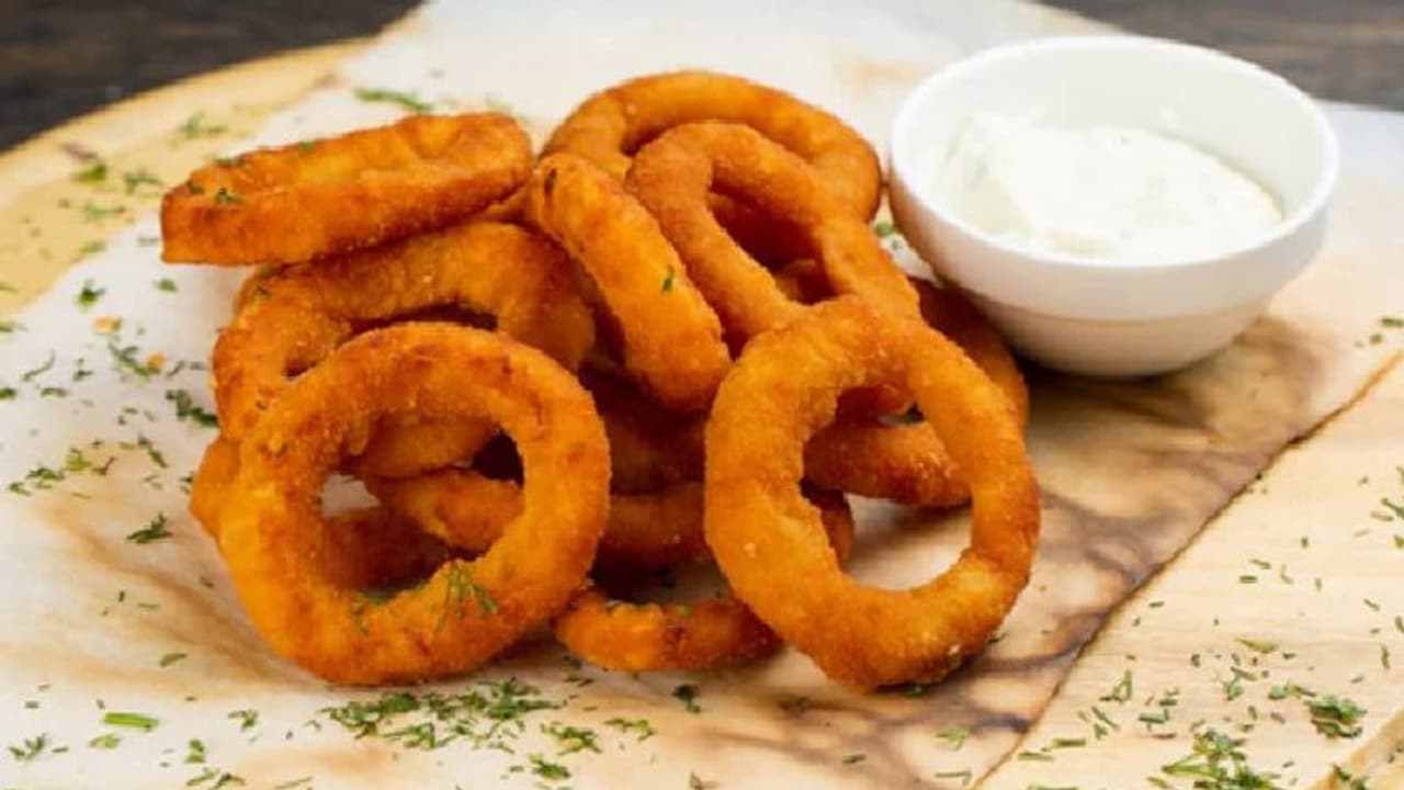 ചായയ്ക്ക് ഒപ്പം കഴിക്കാൻ 'ക്രിസ്പി' പൊട്ടാറ്റോ റിംഗ്സ് ആയാലോ? ഇതാ സിമ്പിൾ റെസിപി