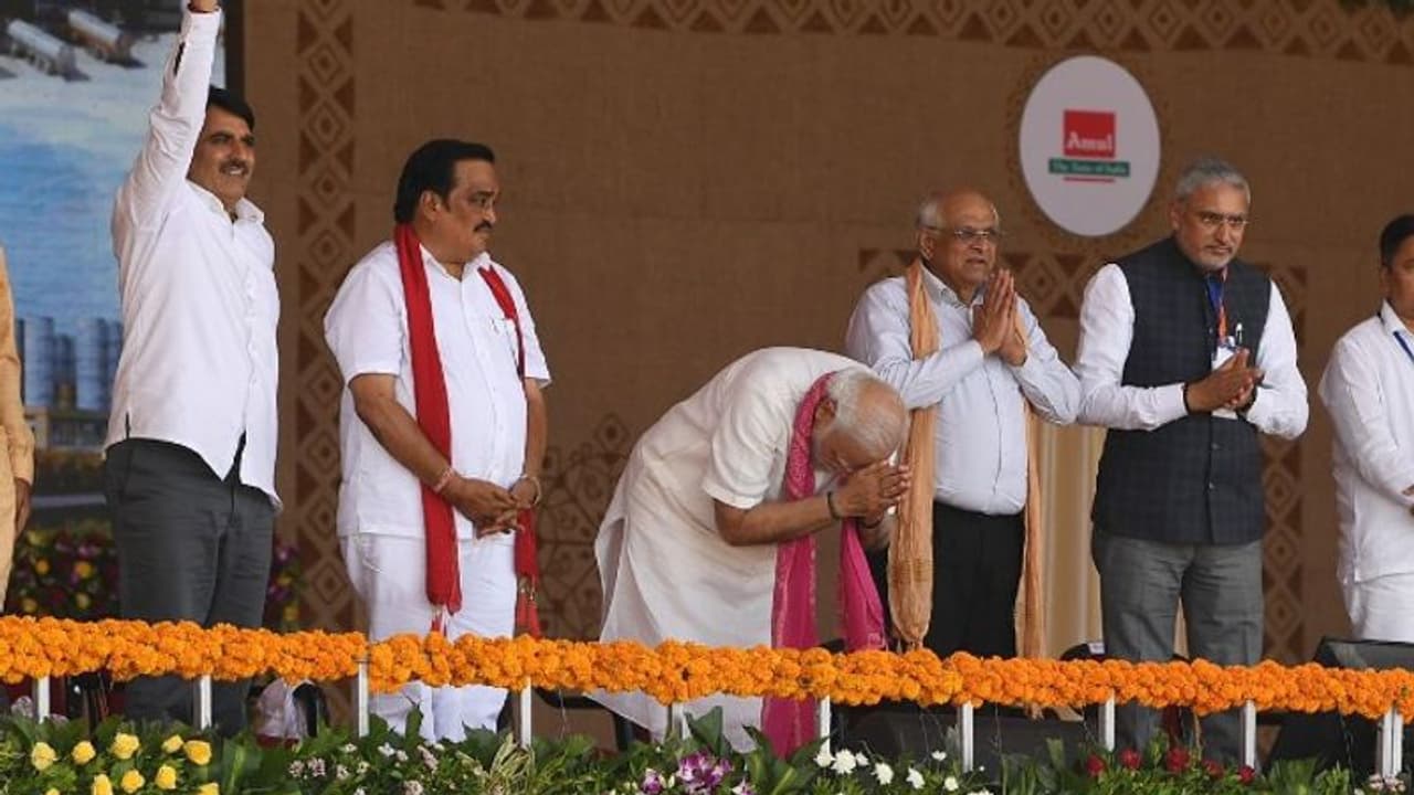 गुजरात चुनाव में वो 16 जिले जहां मोदी 5 दिन तक करेंगे रैली रोड शो, क्या 109 सीटों पर बदलेगा रुख गुजरात चुनाव में वो 16 जिले जहां मोदी 5 दिन तक करेंगे रैली रोड शो, क्या 109 सीटों पर बदलेगा रुख