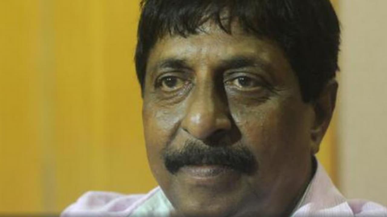 Sreenivasan : നടൻ ശ്രീനിവാസൻ ആശുപത്രി വിട്ടു Sreenivasan : നടൻ ശ്രീനിവാസൻ ആശുപത്രി വിട്ടു