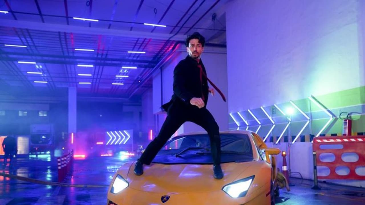 Heropanti 2: Did Tiger Shroff destroyed 10 Lamborghinis? read details Heropanti 2: Did Tiger Shroff destroyed 10 Lamborghinis? read details