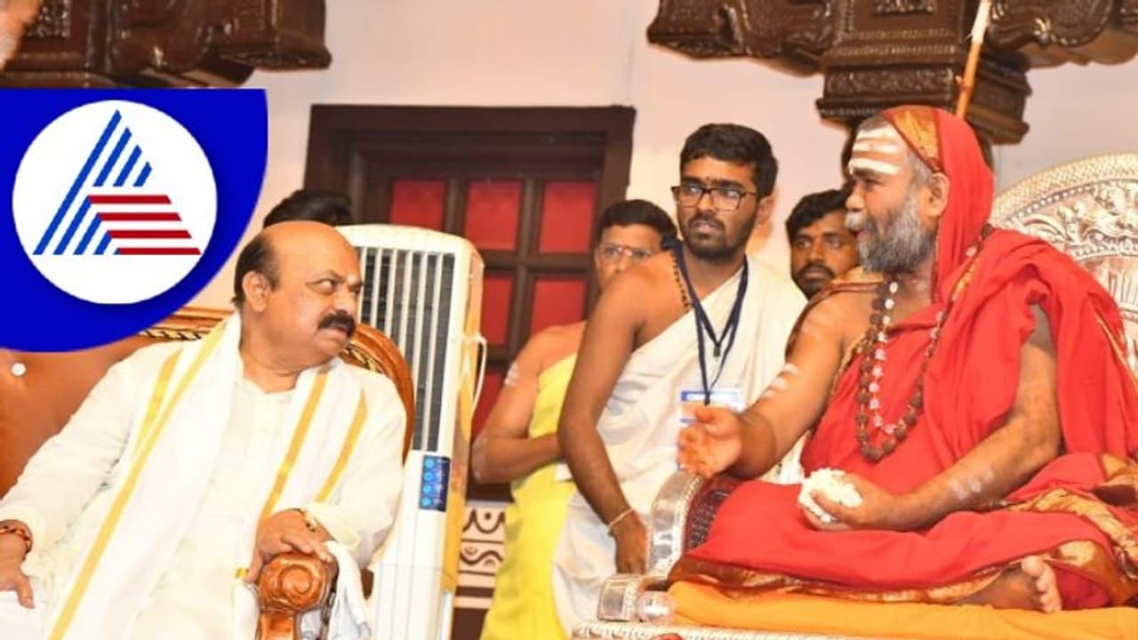 Chikkamagaluru ಭಕ್ತಿಯಲ್ಲಿ ಭಾವಪರವಶರಾದ ಸಿಎಂ ಬೊಮ್ಮಾಯಿ