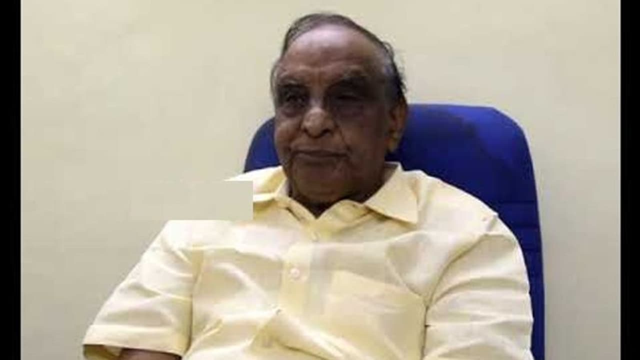 విషాదంః ప్రముఖ దిగ్గజ దర్శకుడు తాతినేని రామారావు కన్నుమూత విషాదంః ప్రముఖ దిగ్గజ దర్శకుడు తాతినేని రామారావు కన్నుమూత